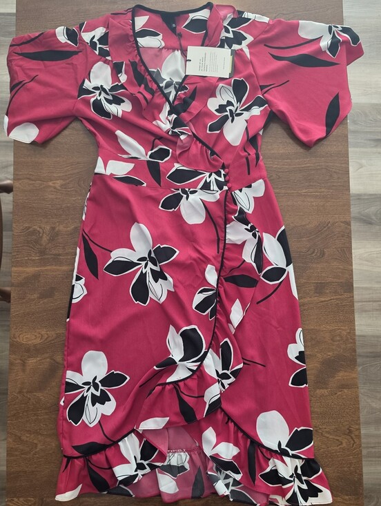 Who What Wear Dresses & Skirts - Who What Wear Retro Floral Tropical Wrap Dress New